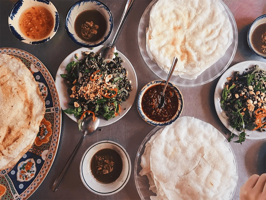 Bánh đập, hến xào