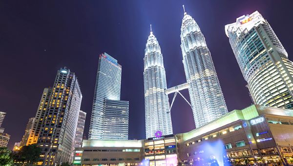 Tour Singapore Malaysia tháp đôi
