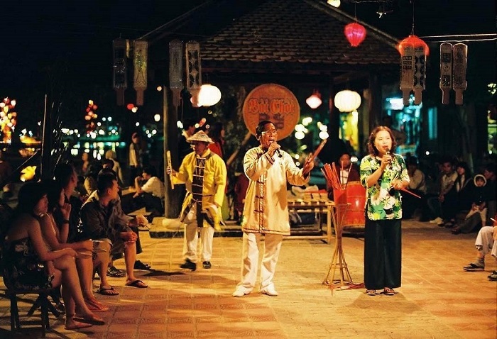 Chợ đêm Hội An