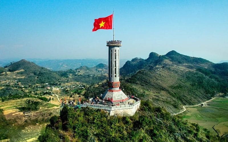 tour tây bắc - cột cờ lũng cú