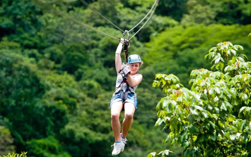 đu dây Zipline