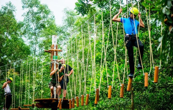 suoi khoang nong Thanh Tan