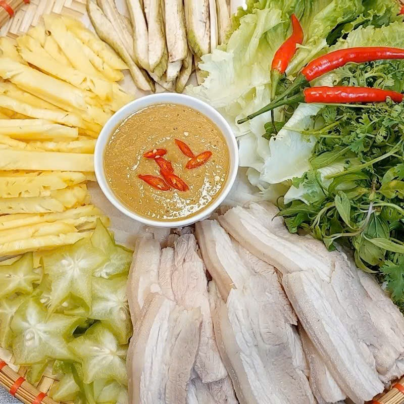 Bánh tráng cuốn thịt heo