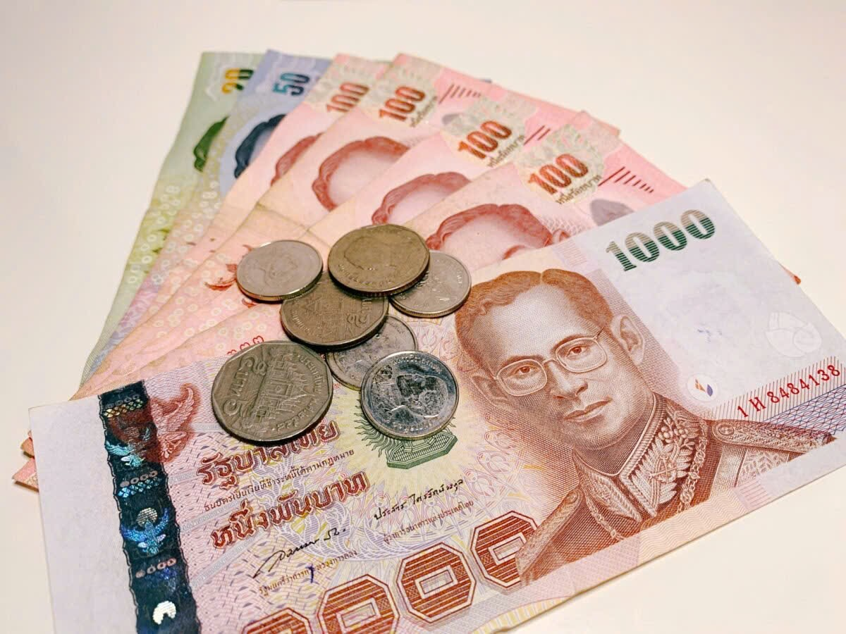 Đổi tiền Thái