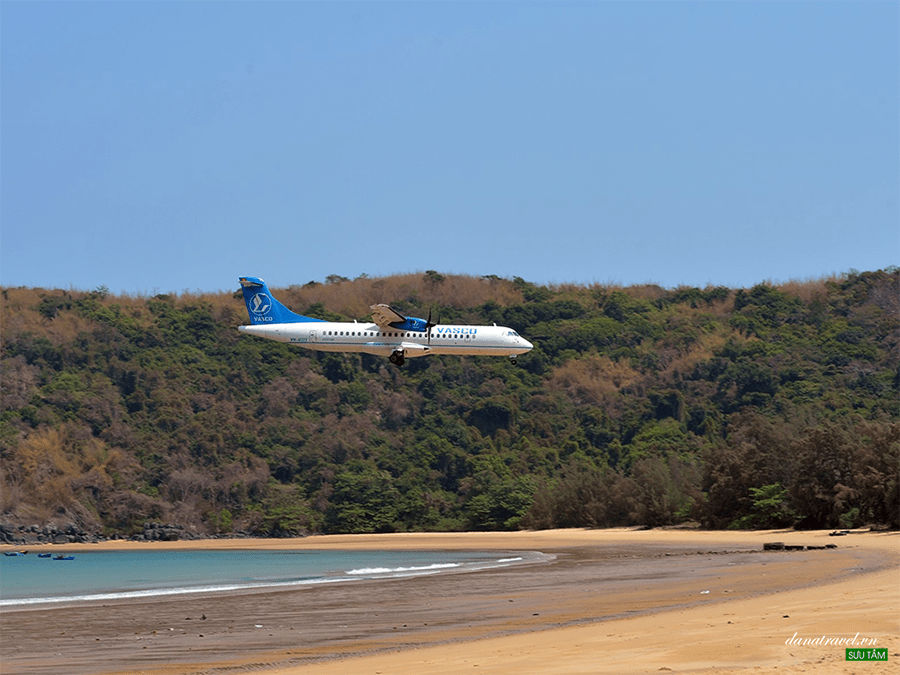 máy bay côn đảo
