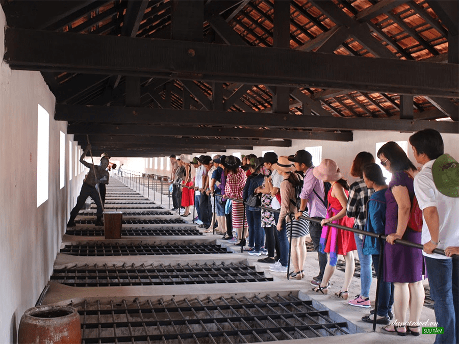 nhà tù côn đảo