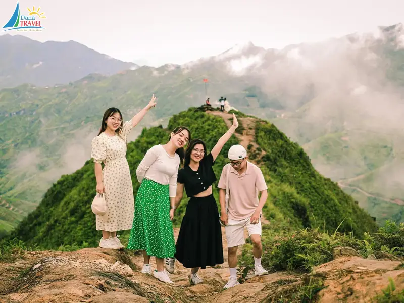 Sống lưng khủng long Háng Đồng