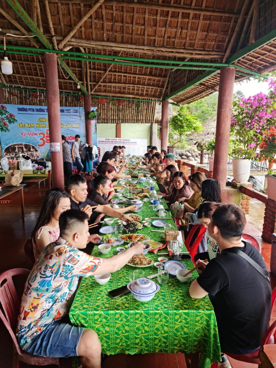Tour lặn ngắm san hô Sơn Trà Đà Nẵng