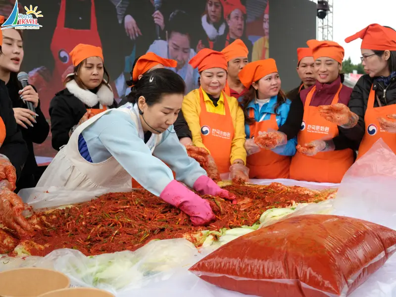Trải nghiệm workshop làm kim chi