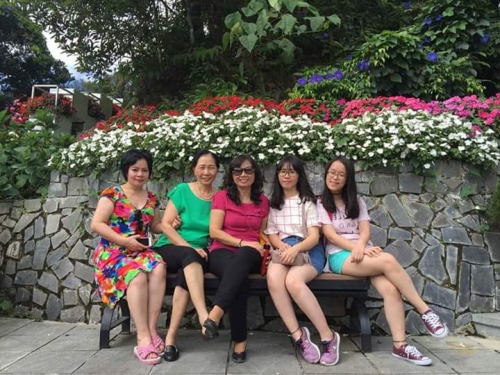 Kỷ niệm tour hành trình di sản 5 ngày 4 đêm với gia đình diễn viên Phương Hải