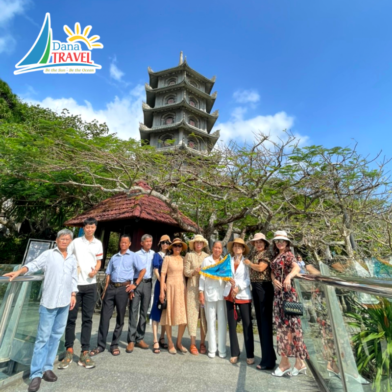 Chào đón Gia đình chị Vân Anh tham quan Ngũ Hành Sơn - Hội An 1 ngày 17/03/2023
