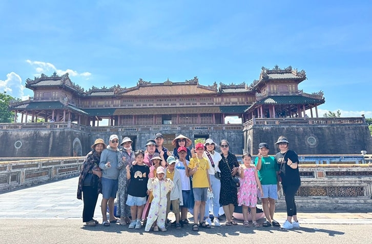 Chào đón gia đình chị Băng Chinh tham quan Đà Nẵng - Rừng Dừa - Huế - Núi Thần Tài ngày 11-14/7/2023