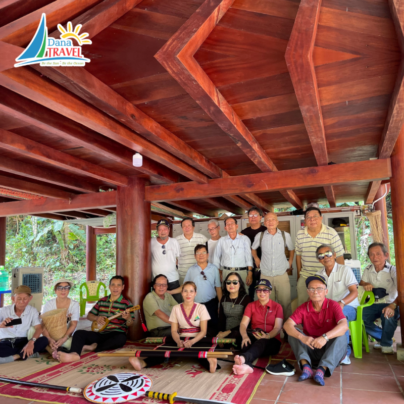 Chào đón Đoàn Cựu học sinh Trường TH Kỹ Thuật Đà Nẵng tham quan Cổng Trời Đông Giang ngày 31/3/2023