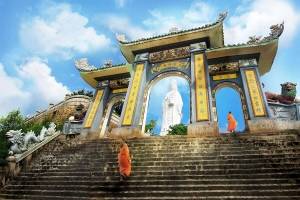 Khám phá chùa Linh Ứng ngôi chùa lớn nhất Đà Nẵng
