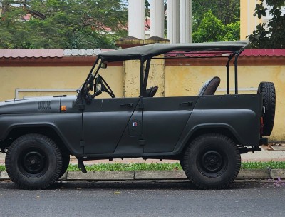 Khám phá Sơn Trà bằng xe Jeep